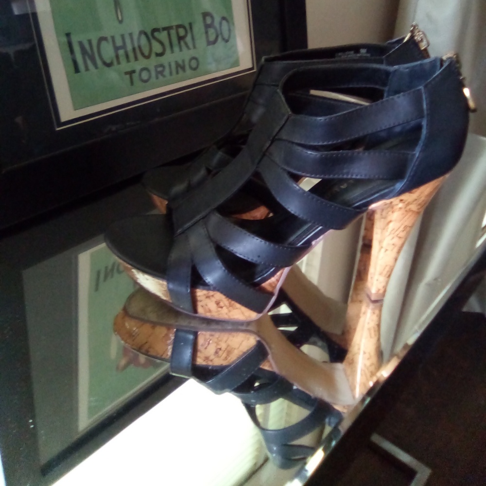 Shoes - Picture 2 of 3